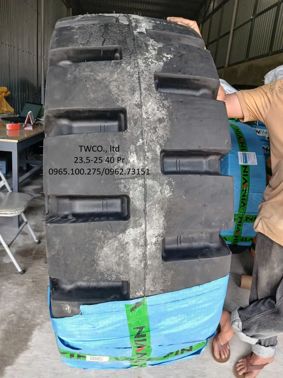 Lốp bán đặc 16/70-20 L5 Lốp bán đặc 16/70-20 L5